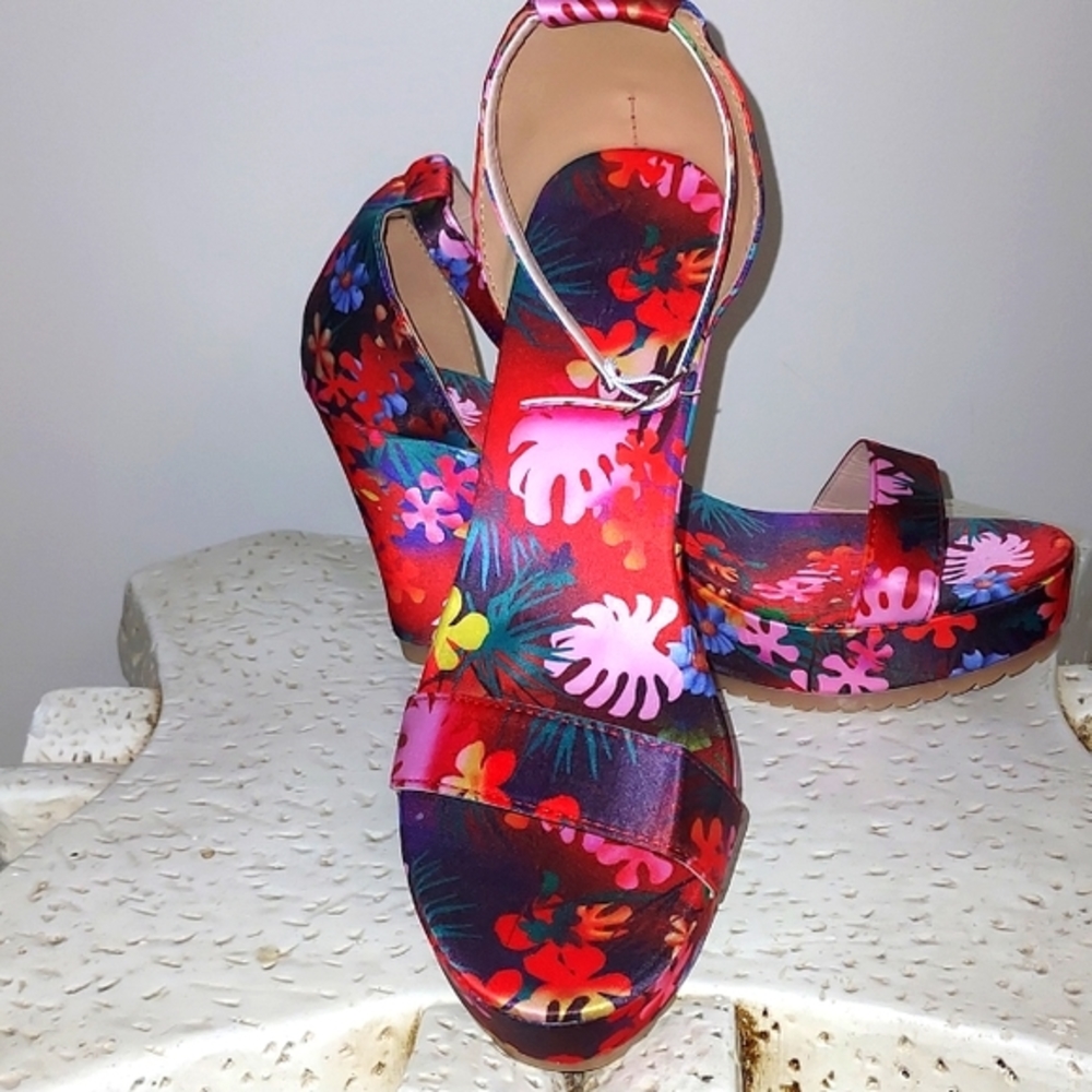 Yasirun Floral, Platform Wedge Sandal